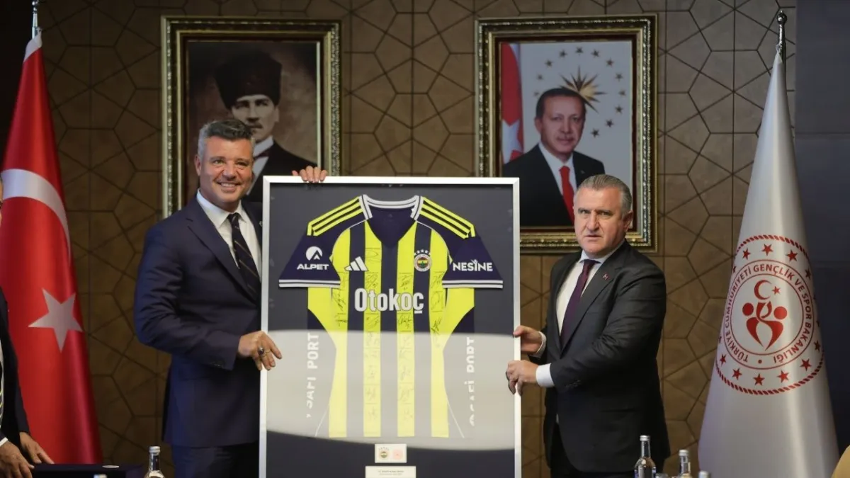 Fenerbahçe’nin yeni başkanı Saadettin Saran, Bakan Bak ile görüştü haberinin görseli
