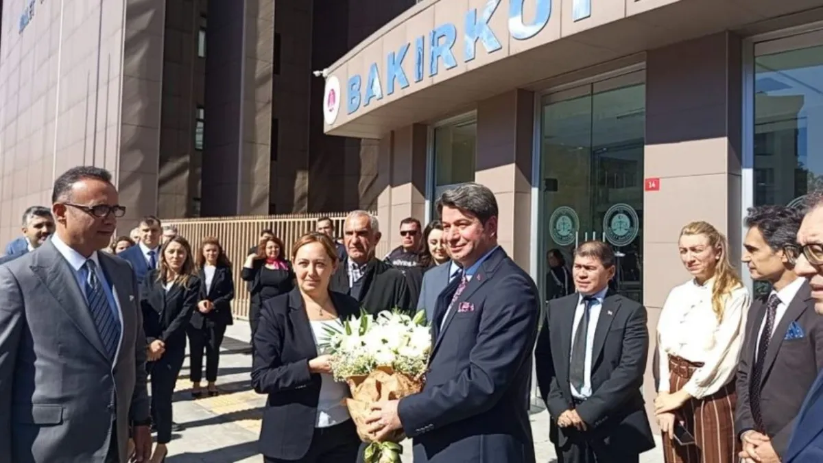 HSK kararnamesiyle görev yeri değişti: Bakırköy Başsavcısı Hüseyin Gümüş ve Vekili Bülent Dinçel’e veda töreni haberinin görseli