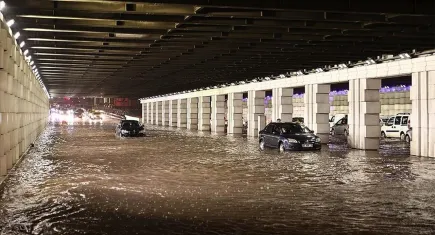 İzmirliler dikkat: Sağanak kapıda, ani sel olabilir
