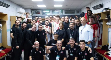 Karşıyaka parkede gücünü gösterdi