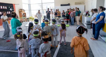 Karşıyakalı öğrencilere uluslararası eğitim desteği