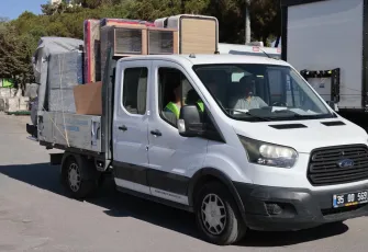 Konak’ta ‘Evden Eve Dayanışma’ devam ediyor