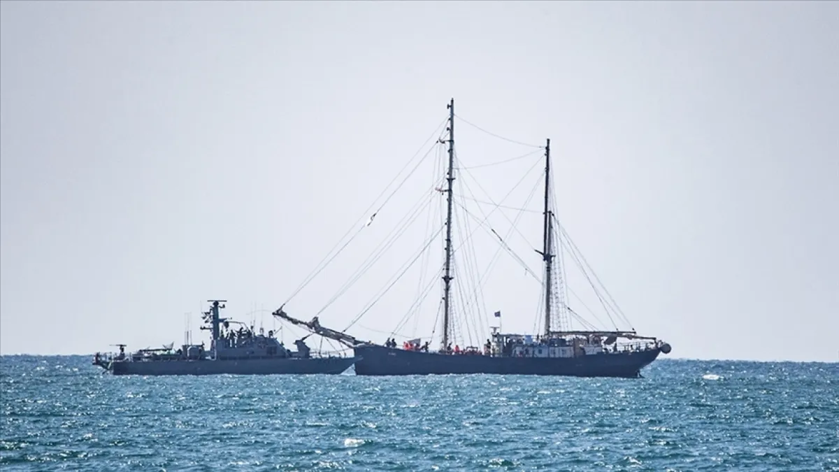Brüksel’de coşkulu karşılama: Gazze’ye yardım filosu aktivistleri geri döndü haberinin görseli