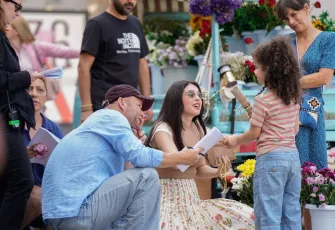 Cemre Baysel ve Murat Yıldırım’lı “Güller ve Günahlar” setinden neşeli anlar!