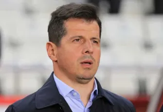 Emre Belözoğlu istifa etti