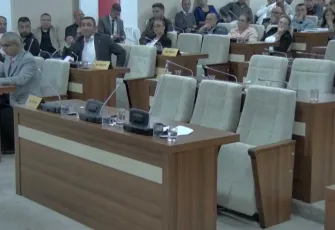 Katı atık ve asfalt tartışması meclisi karıştırdı: Cumhur İttifakı oturumu yarıda bıraktı