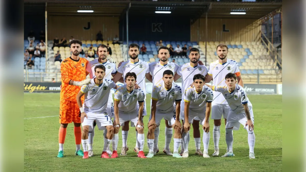 Menemen FK, son dakikada berabere kaldı haberinin görseli