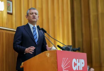 Özgür Özel’den TBMM açılışı tepkisi: Meclisin saygınlığı vatandaşı perişan etmemekle ölçülür