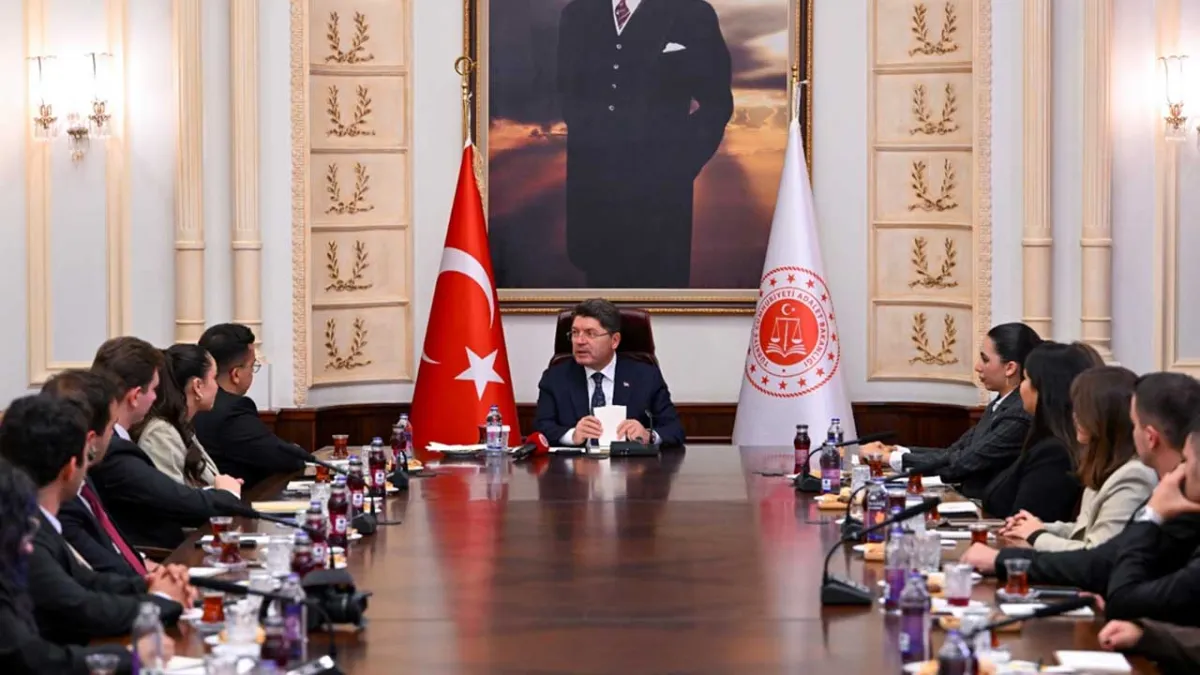  Bakan Tunç: Türkiye&#039;nin geleceği gençlerimizin elinde haberinin görseli