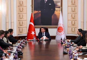  Bakan Tunç: Türkiye'nin geleceği gençlerimizin elinde