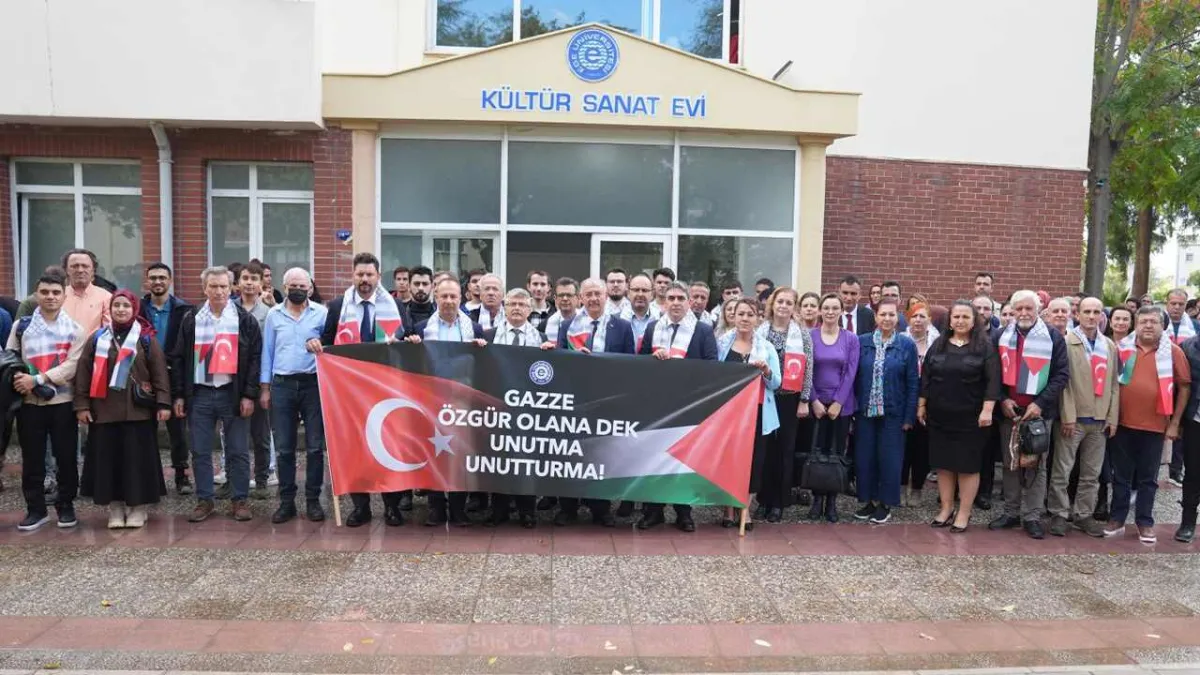 Ege Üniversitesinde &#039;Gazze’nin Kutsal Direnişi&#039; paneli haberinin görseli