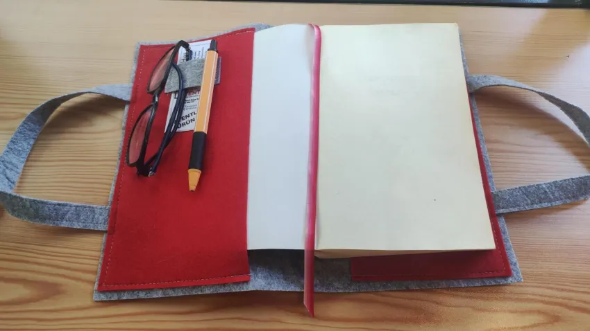 kitap çanta