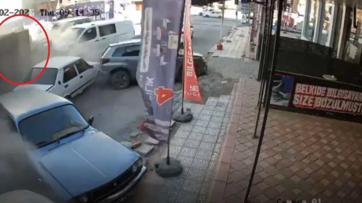 Malatya’da freni patlayan kamyon dehşet saçtı: 15 araç hurdaya döndü haberinin görseli