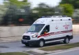Torbalı’da park halindeki otomobillerin üzerine devrilen tırın şoförü yaralandı