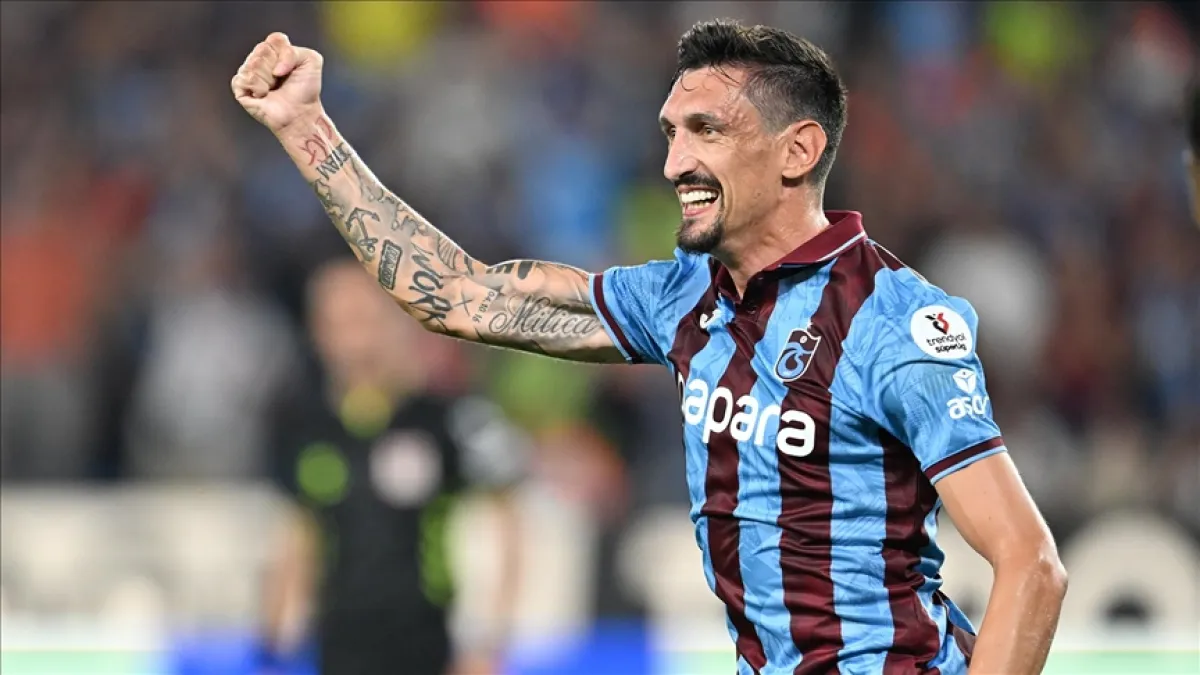Trabzonspor’un savunma lideri Stefan Savic, bu sezon sakatlıklara meydan okuyor haberinin görseli