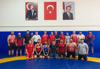 Veteran Güreşçilerde hedef madalya