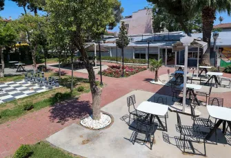Buca’nın nostalji dolu mekanı Göksu Kafe yenilenen haliyle konuklarını bekliyor