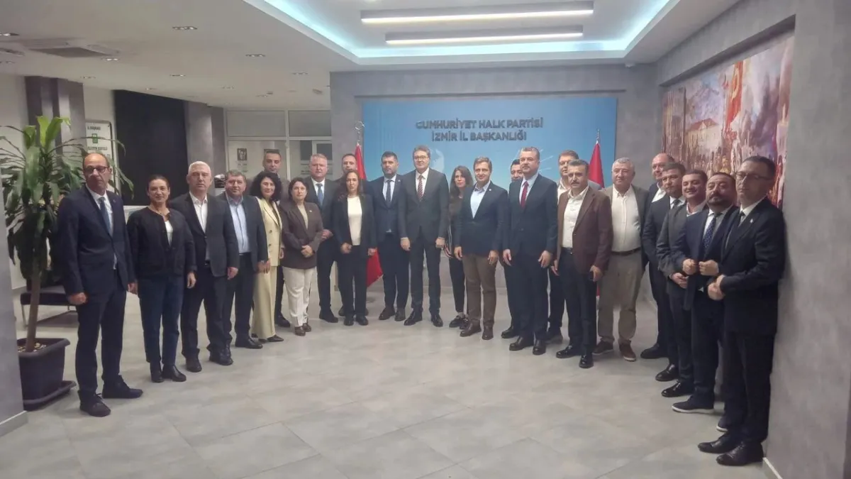 CHP İzmir’de kongre zirvesi haberinin görseli
