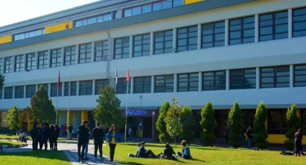 Ege Üniversitesi Merkez Kütüphanesi aynı anda 2 bin 106 kişiye hizmet veriyor