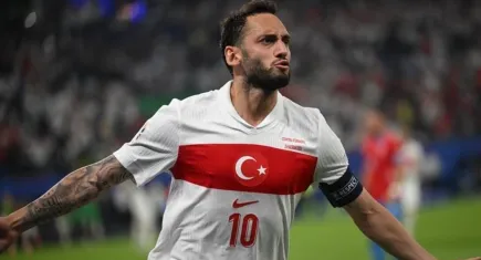 Hakan Çalhanoğlu’ndan tarihi adım: Bulgaristan maçıyla 100. milli formaya hazır