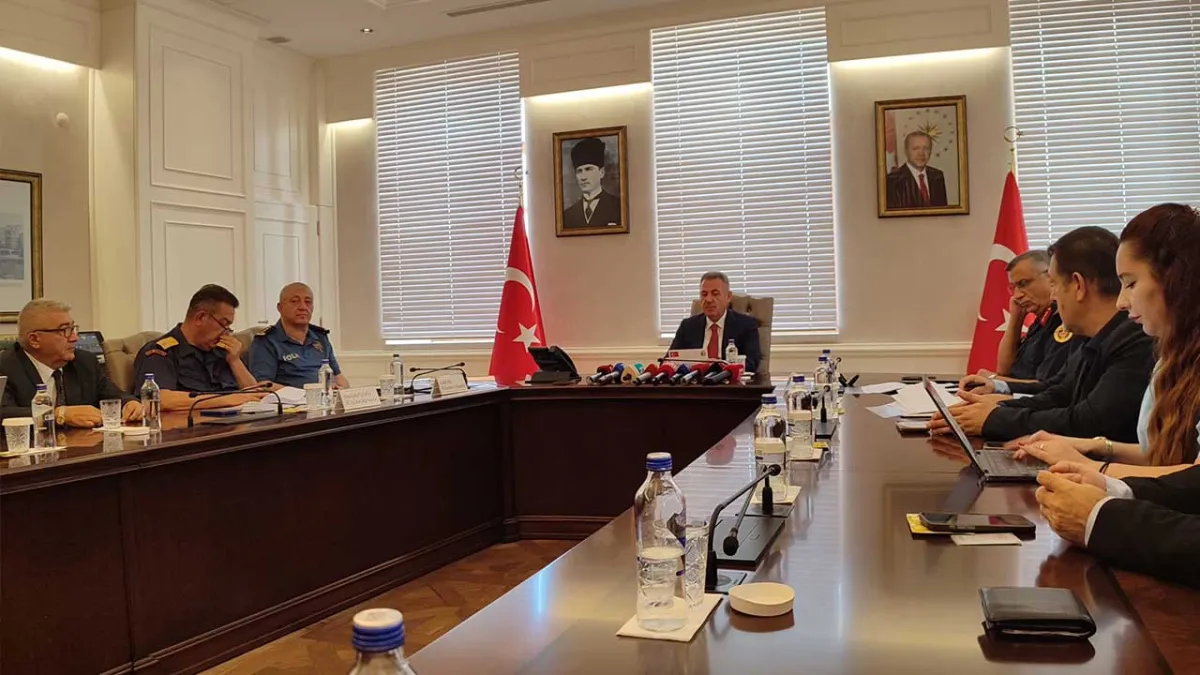 İzmir’de suç oranı düştü: Dokuz ayda 29 bin 363 kişiye karşı suç işlendi haberinin görseli