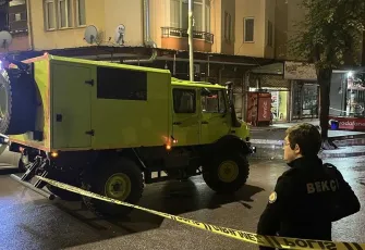 Jiletle çevresindekilere taşkınlık yaptı, tabanca ile öldürüldü
