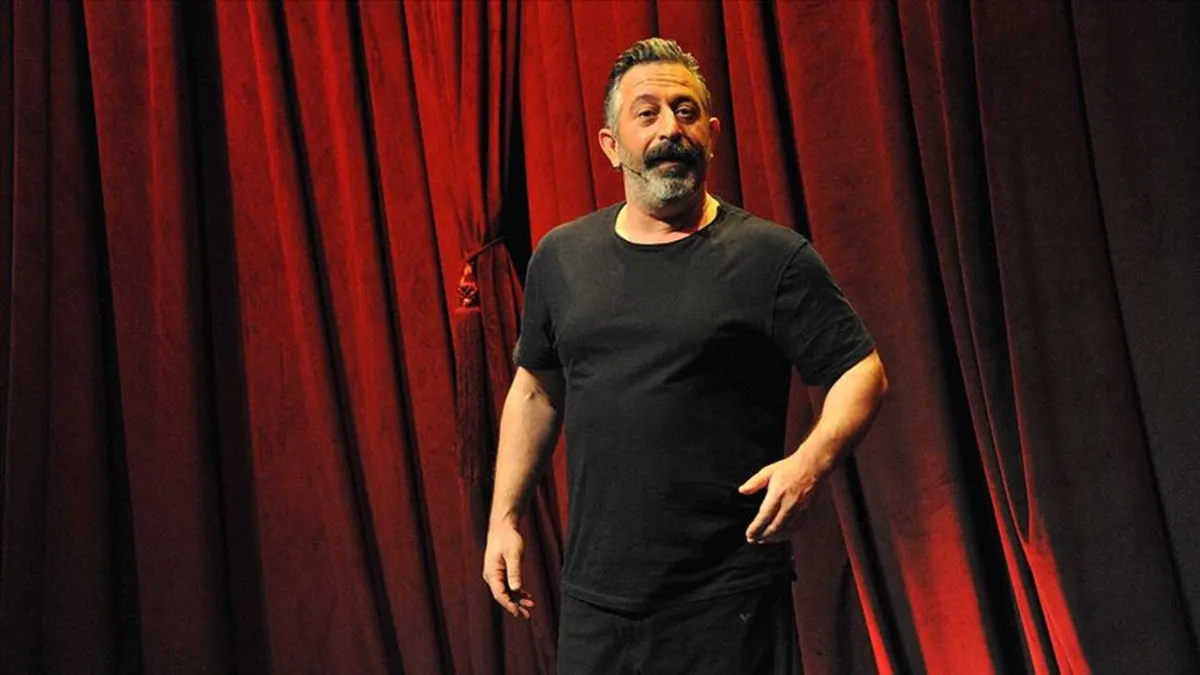 Cem Yılmaz İzmirlileri kahkahaya boğacak haberinin görseli