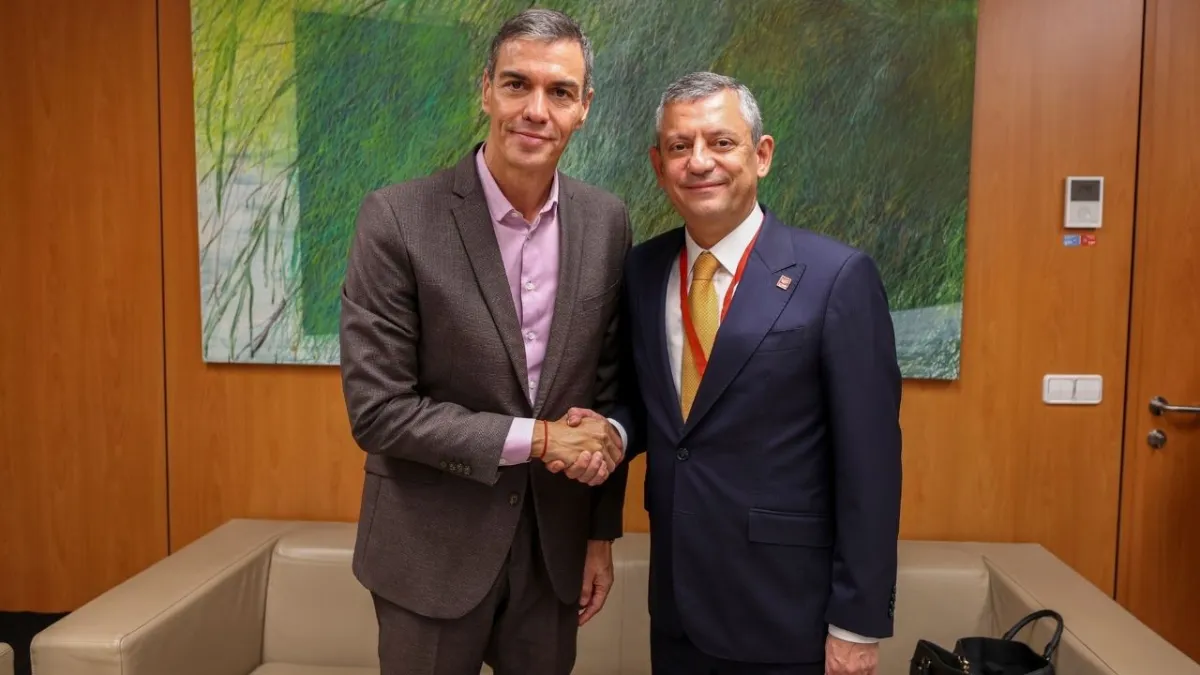 CHP lideri Özel, İspanya Başbakanı Sanchez ile buluştu: “Demokrasi dayanışması güçlenmeli” haberinin görseli