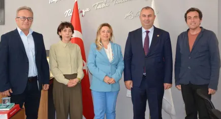 Ednan Arslan’dan İzmir Gazeteciler Cemiyeti’ne ziyareti