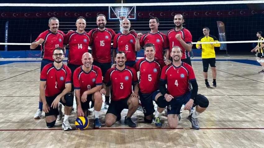 Ege Üniversitesi Voleybol Takımı finallerde haberinin görseli