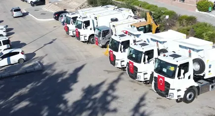 Foça Belediyesi, araç filosunu güçlendirdi: 31 milyonluk yatırım