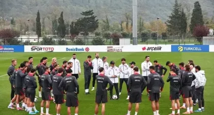 Hakan Çalhanoğlu dalya diyor: Türkiye, Bulgaristan deplasmanında ilk zaferi arıyor