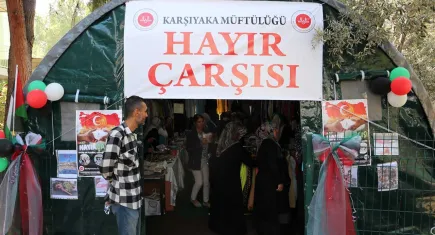 İzmir’de Gazze’ye destek için “hayır çarşısı” açıldı