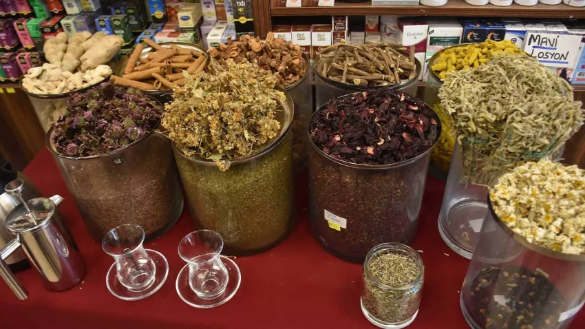 Kış çaylarına dikkat! Toksin riski taşıyor haberinin görseli