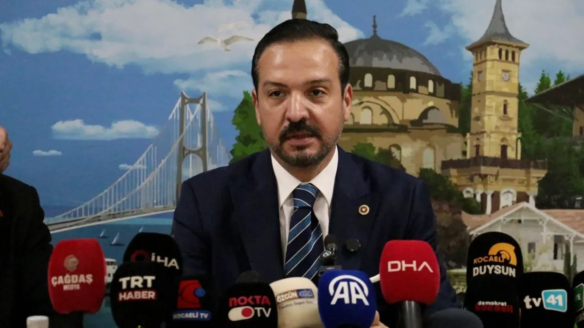 AK Parti’den meclis tepkisi: Zorlu’dan Öcalan sloganlarına sert uyarı haberinin görseli