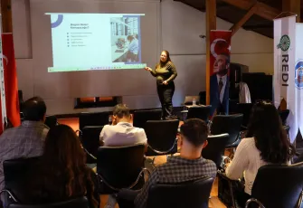Efes Selçuk’ta gençlere kariyer rehberliği ve CV eğitimi