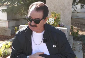 İbrahim Tatlıses’ten Neşet Ertaş’ın mezarına ziyaret
