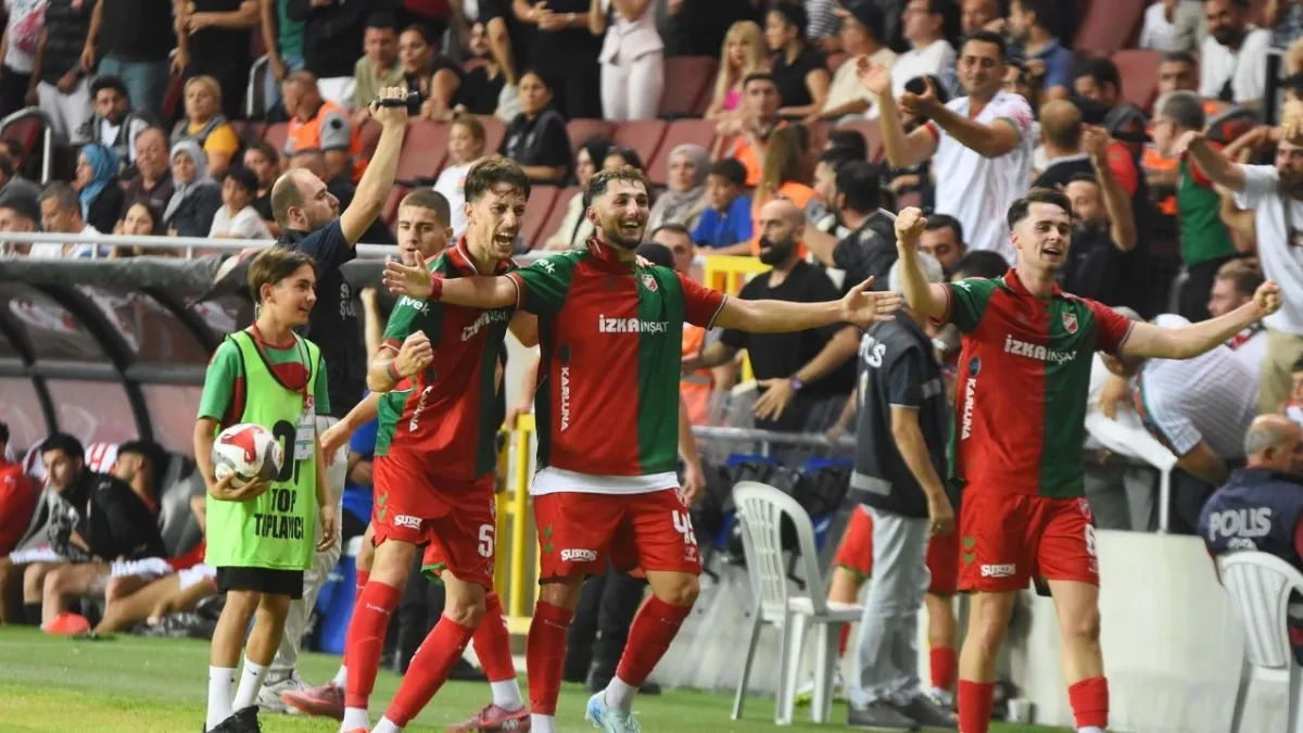 Karşıyaka zirve peşinde: İzmir’de kritik Çoruhlu FK maçı öncesi tüm detaylar haberinin görseli