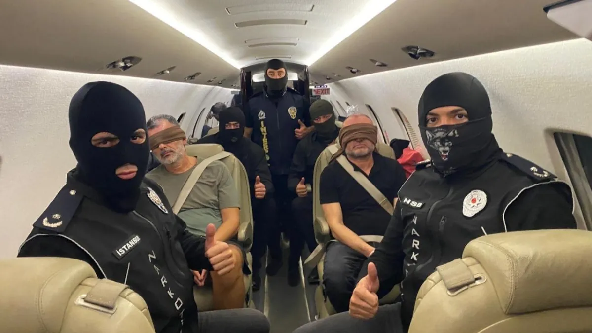 Kırmızı bültenle aranan “Don Vito” Türkiye’de! Uyuşturucu baronuna BAE’de şafak operasyonu haberinin görseli