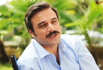 Ufuk Özkan’dan şaşırtan dönüş: Yoğun bakımdan sahneye