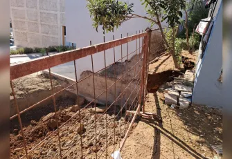 İnşaat alanında toprak kaydı, bitişikteki bina tahliye edildi