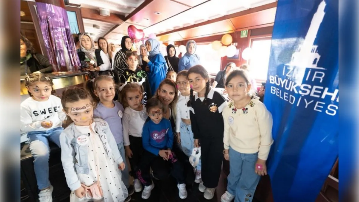 Tarihi Bergama Vapur’nda başarılı kadınlar çocuklara ilham verdi haberinin görseli