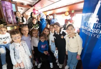 Tarihi Bergama Vapur’nda başarılı kadınlar çocuklara ilham verdi
