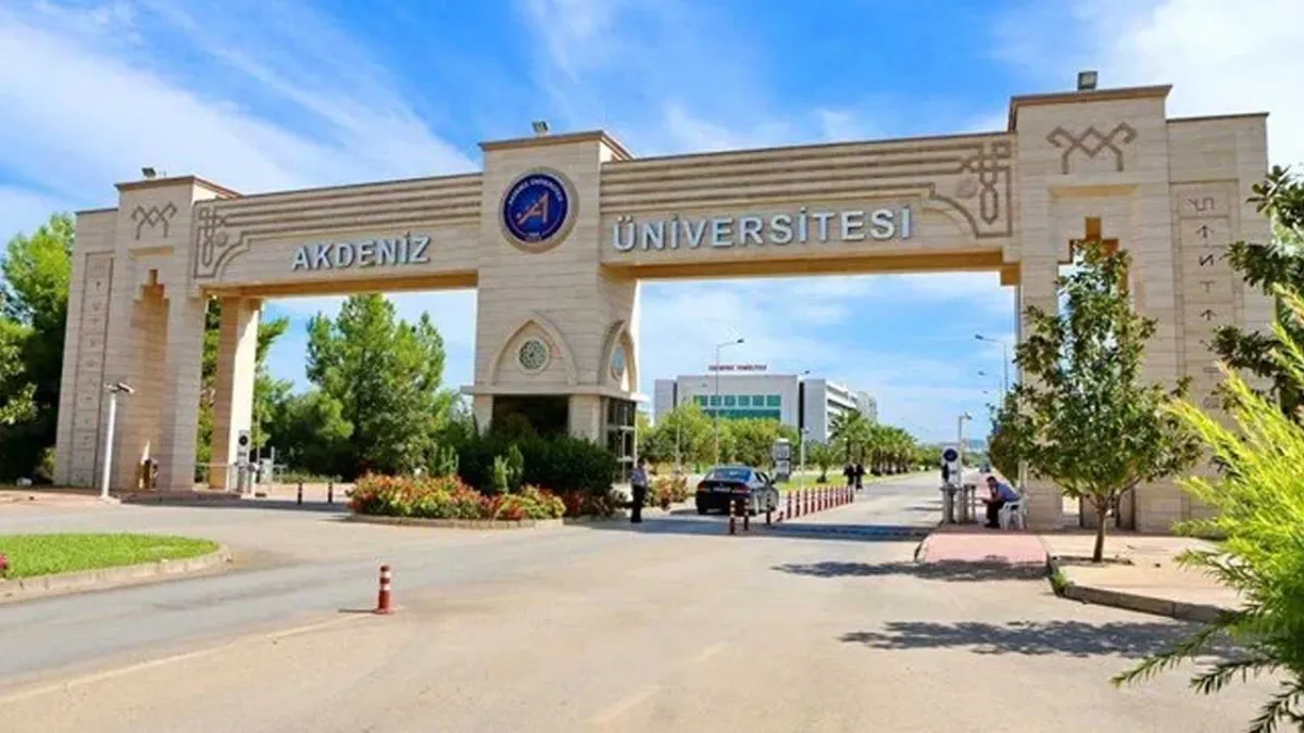 Akdeniz Üniversitesi'nde soruşturma tamamlandı: 4 akademisyen için YÖK’e ihraç talebi haberinin görseli