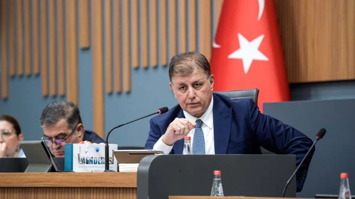 Başkan Tugay’dan Vakıflar’a 'Çankaya' teklifi: Güçlendirmeyi üstlenin, yıkımdan vazgeçelim haberinin görseli
