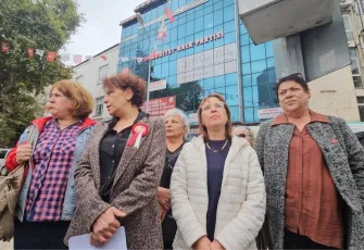 CHP'de yaprak dökümü devam ediyor: Bu kez kadın kolları istifa etti! 