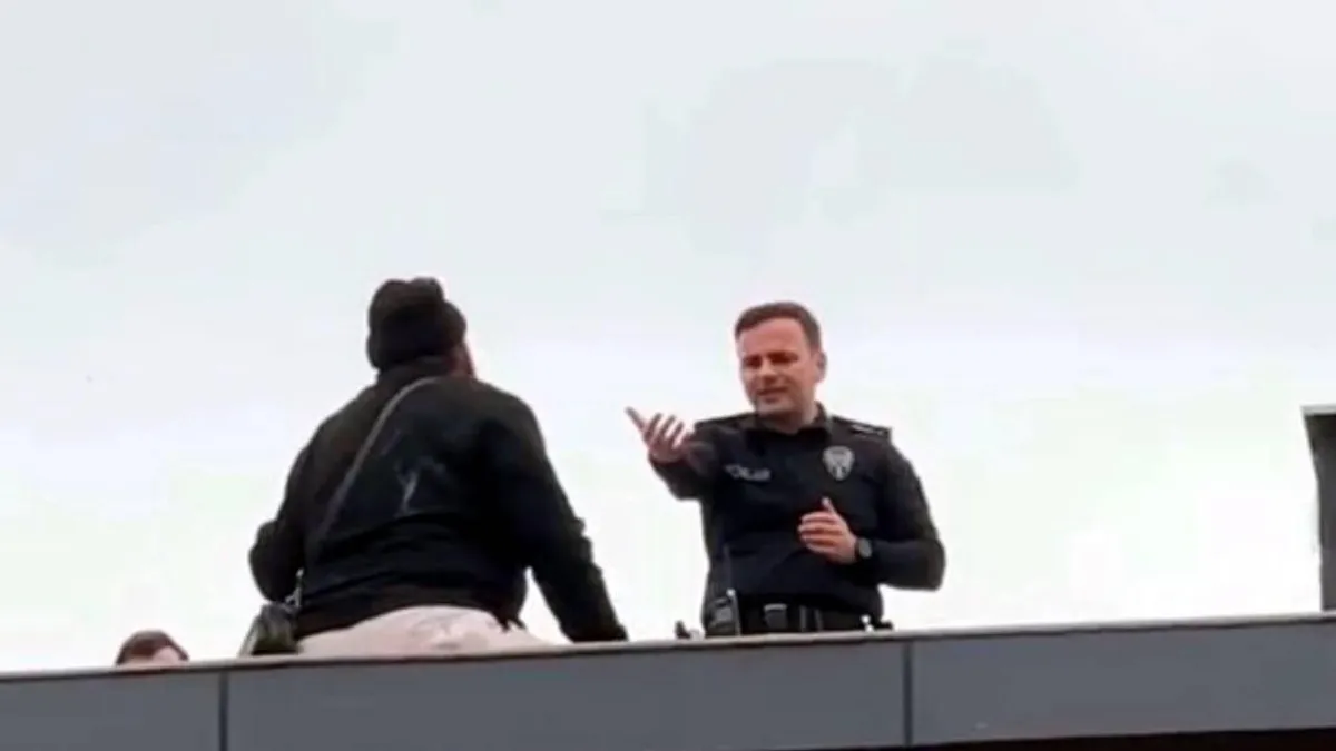 Çorlu’da kapıcı çatıya çıkıp intihara kalkıştı: Polis amiri ikna ederek kurtardı haberinin görseli