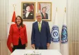 Egeli bilim ekibinin ürettiği ‘Sağlıkta Güvenli İlaç Hazırlama Önlüğü’ne Faydalı Model Belgesi 