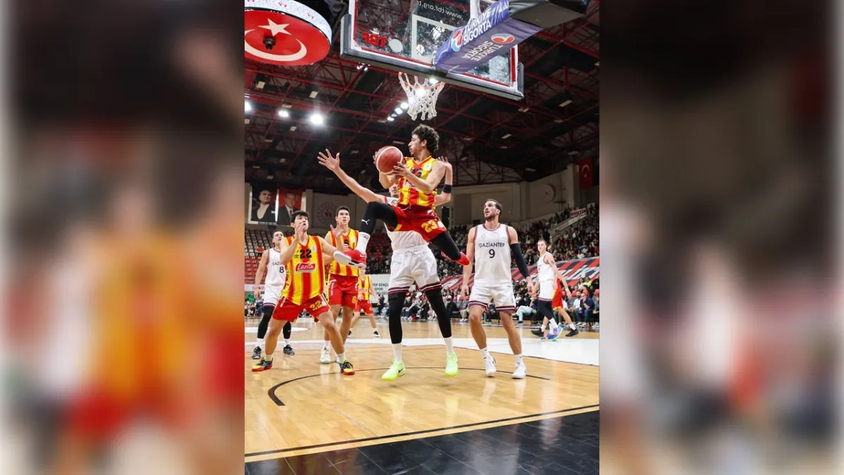 Göztepe, potada ilk yenilgisini aldı  haberinin görseli