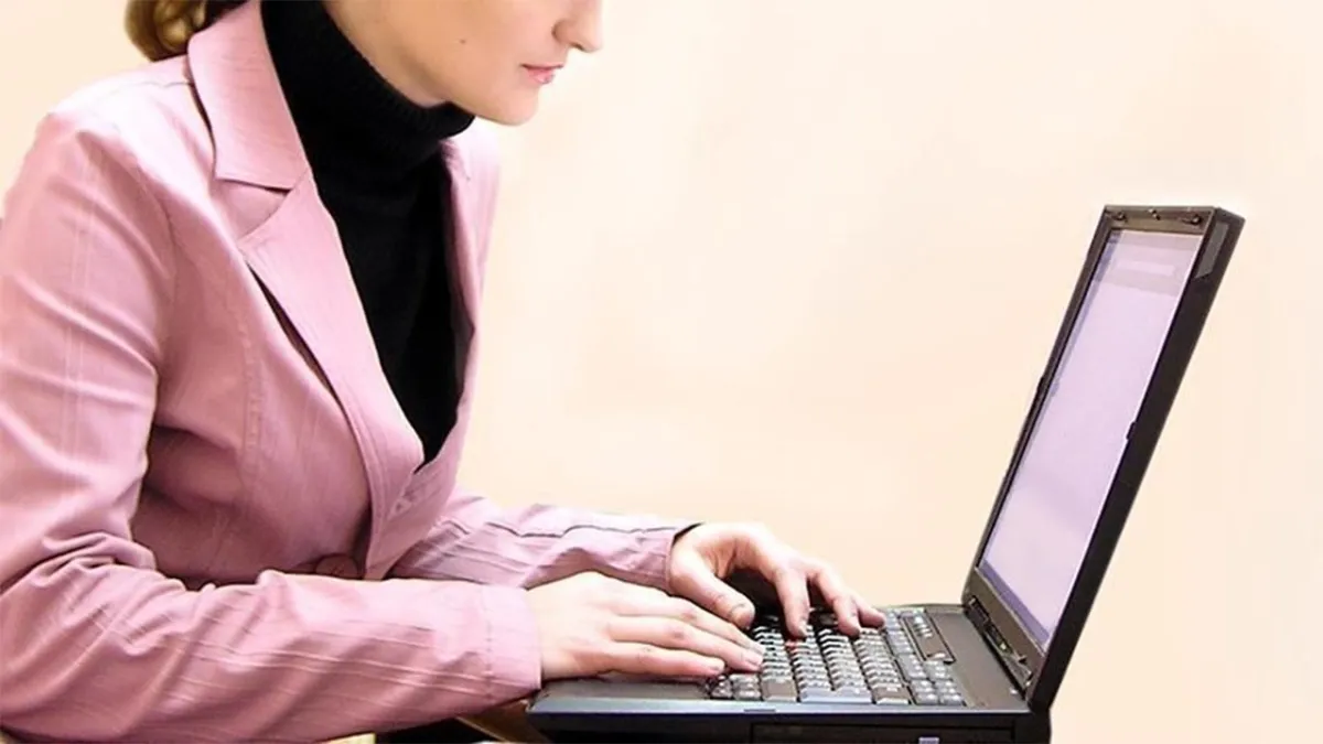 İzmir’de Büyükşehir’den ‘Kadınlar Dijitalde Güçleniyor Programı’ haberinin görseli
